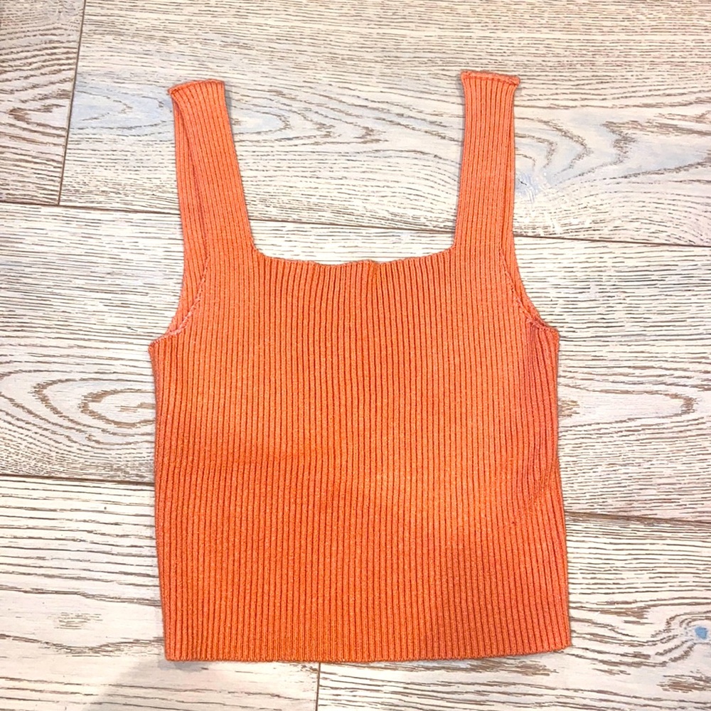 Ribbed tank